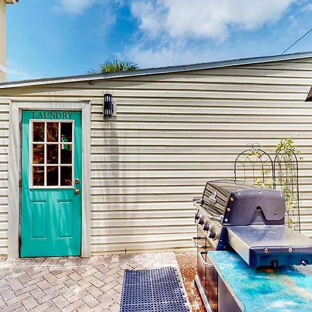 Sea Breezy - Entire Property
